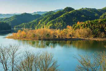 三爪仑-秋日湖光